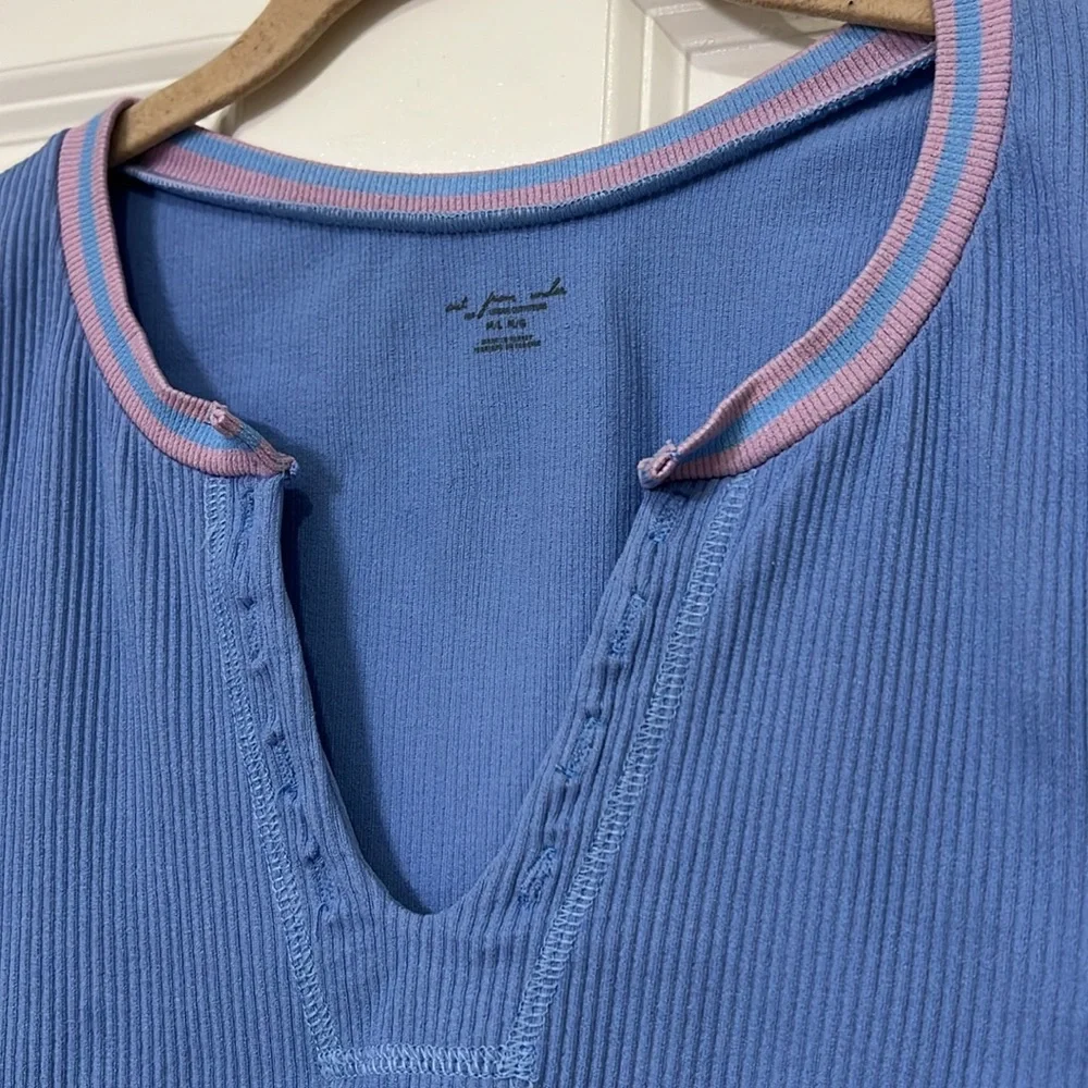 Urban Outfitters Ribbed Cropped Top - Picture 2 of 3